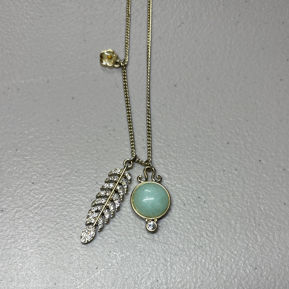 Premier Designs‎ Gold Necklace with Silver Leaf and Green Gem
